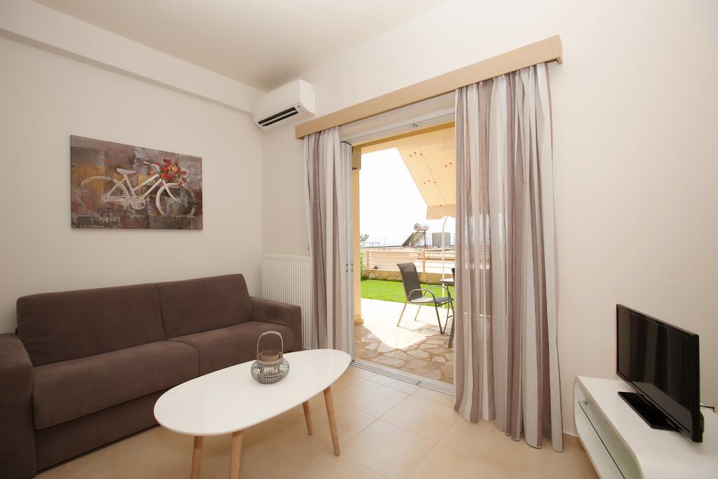 Petra Thea Apartments 2 Kalamata Extérieur photo