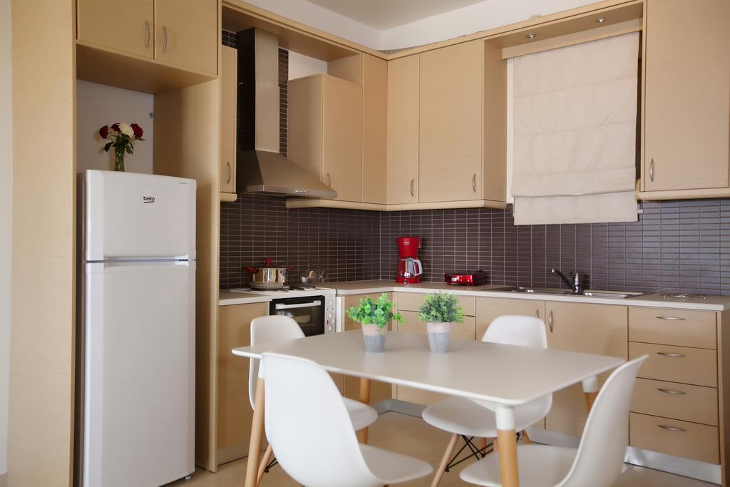 Petra Thea Apartments 2 Kalamata Extérieur photo
