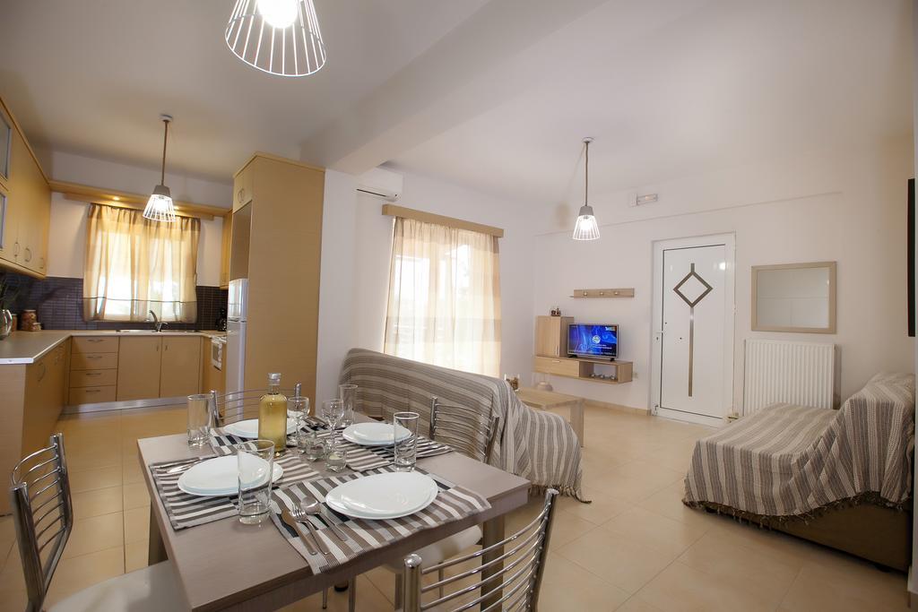 Petra Thea Apartments 2 Kalamata Extérieur photo